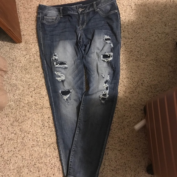 Maurice’s skinny straight  leg large regular torn - Picture 4 of 8